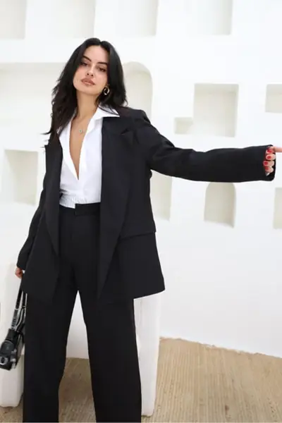 Astar Detaylı Düğmesiz Blazer Ceket
