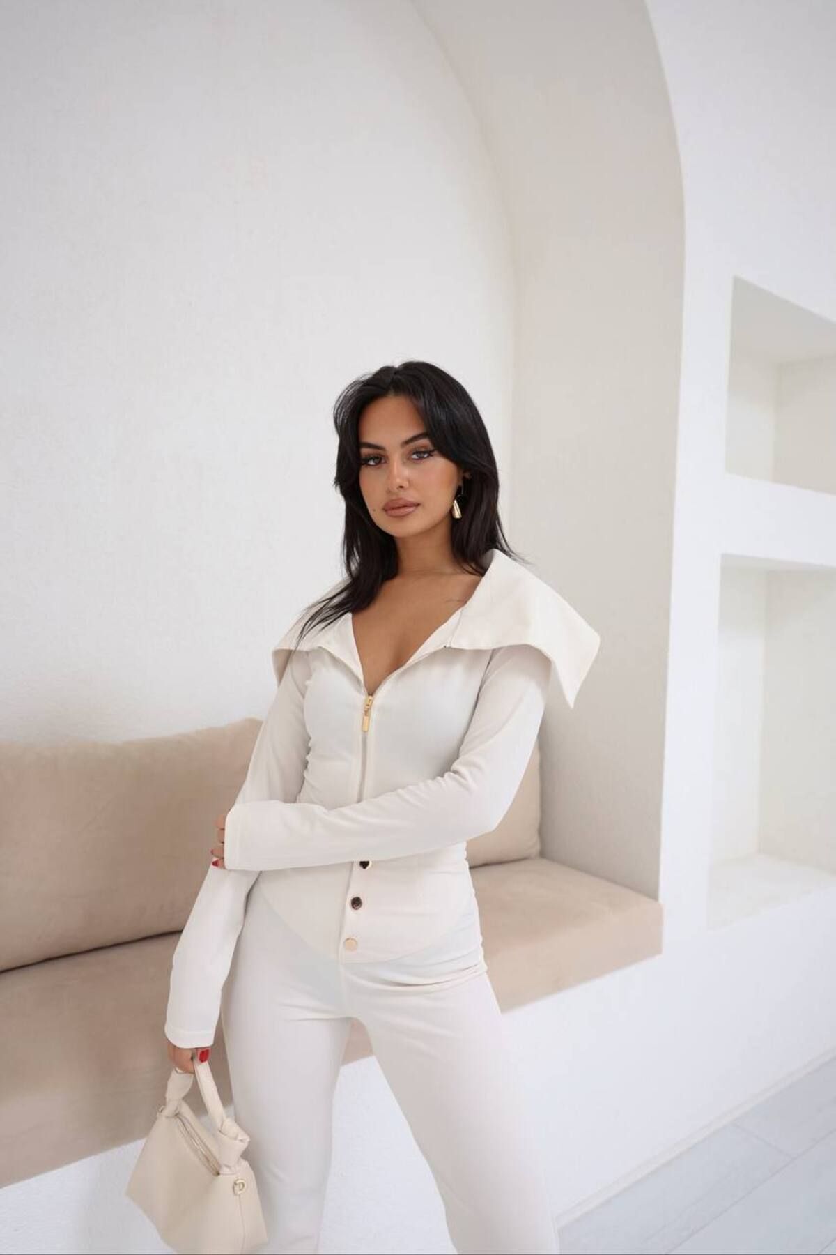 Elysian Store-Geniş Yaka Fermuarlı Bluz
